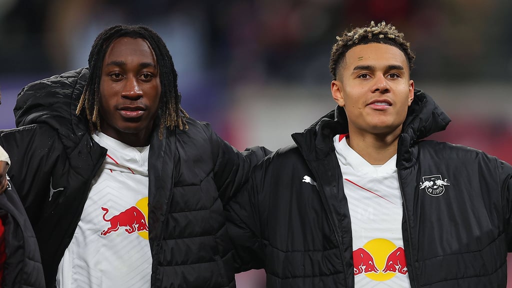 Verkaufskandidaten Yan Diomande (l.) und Antonio Nusa.