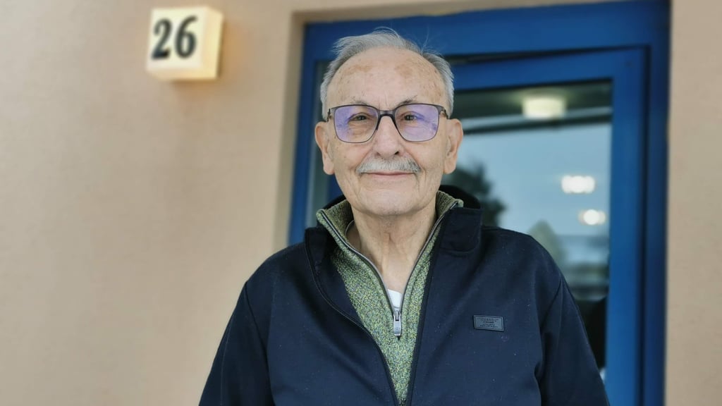 Zwar läuft der Fernseher wieder, aber Wolfgang Strubbe und seine Nachbarn in der Lucanusstraße in Halberstadt sind immer noch sauer auf Pyur.