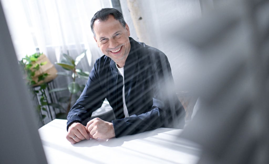 Sebastian Fitzek kann auch lustig: Sein komödiantischer Bestseller „Der erste letzte Tag“ wird jetzt von Prime Video verfilmt. (Archivbild)