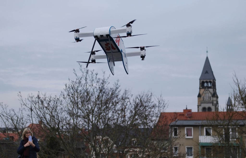 Die Drohne wird von Berlin aus gesteuert.