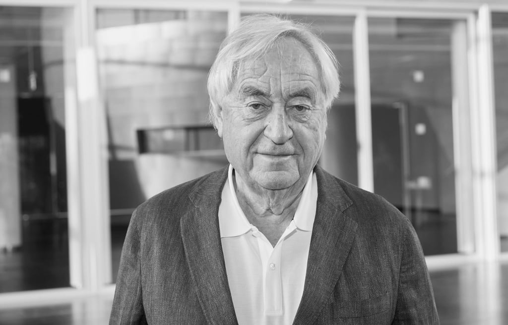 Nooteboom starb im Alter von 92 Jahren in seiner Wahlheimat, der spanischen Insel Menorca.