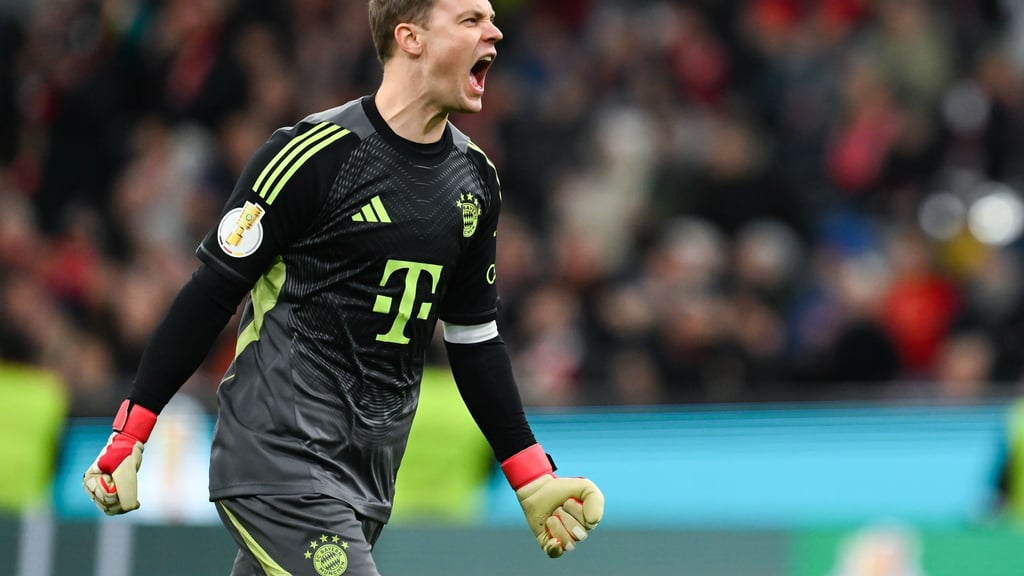 Auf dem Weg nach Berlin: Bayern-Kapitän Manuel Neuer jubelt nach dem Einzug ins Halbfinale.