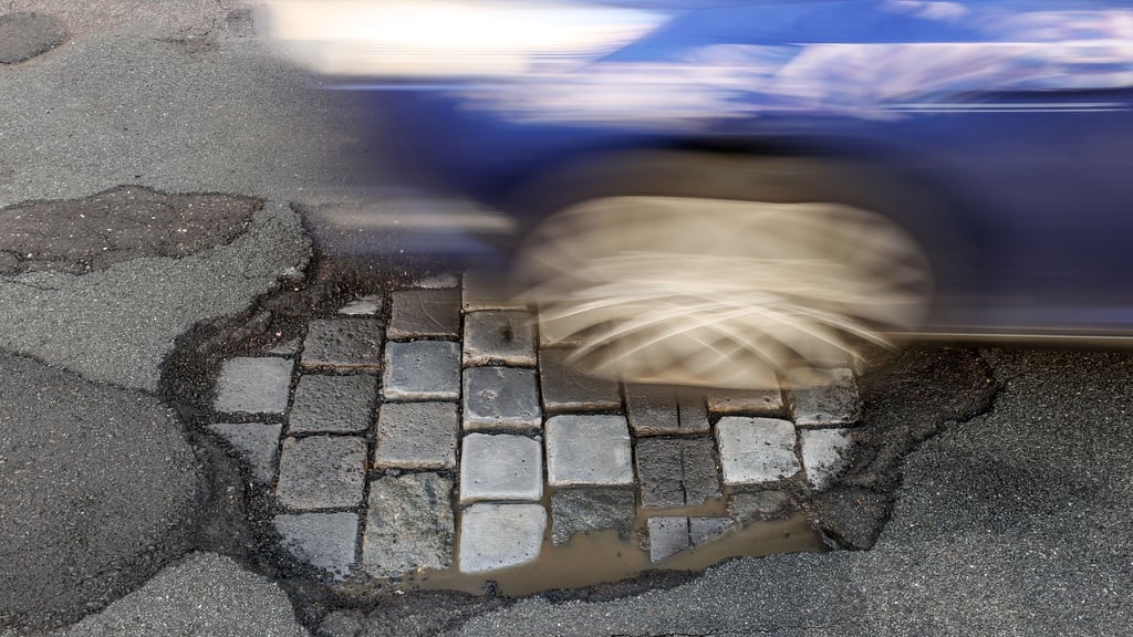 Durch das Winterwetter der vergangenen Wochen gab es auf den Straßen der region zahlreiche Frostschäden.