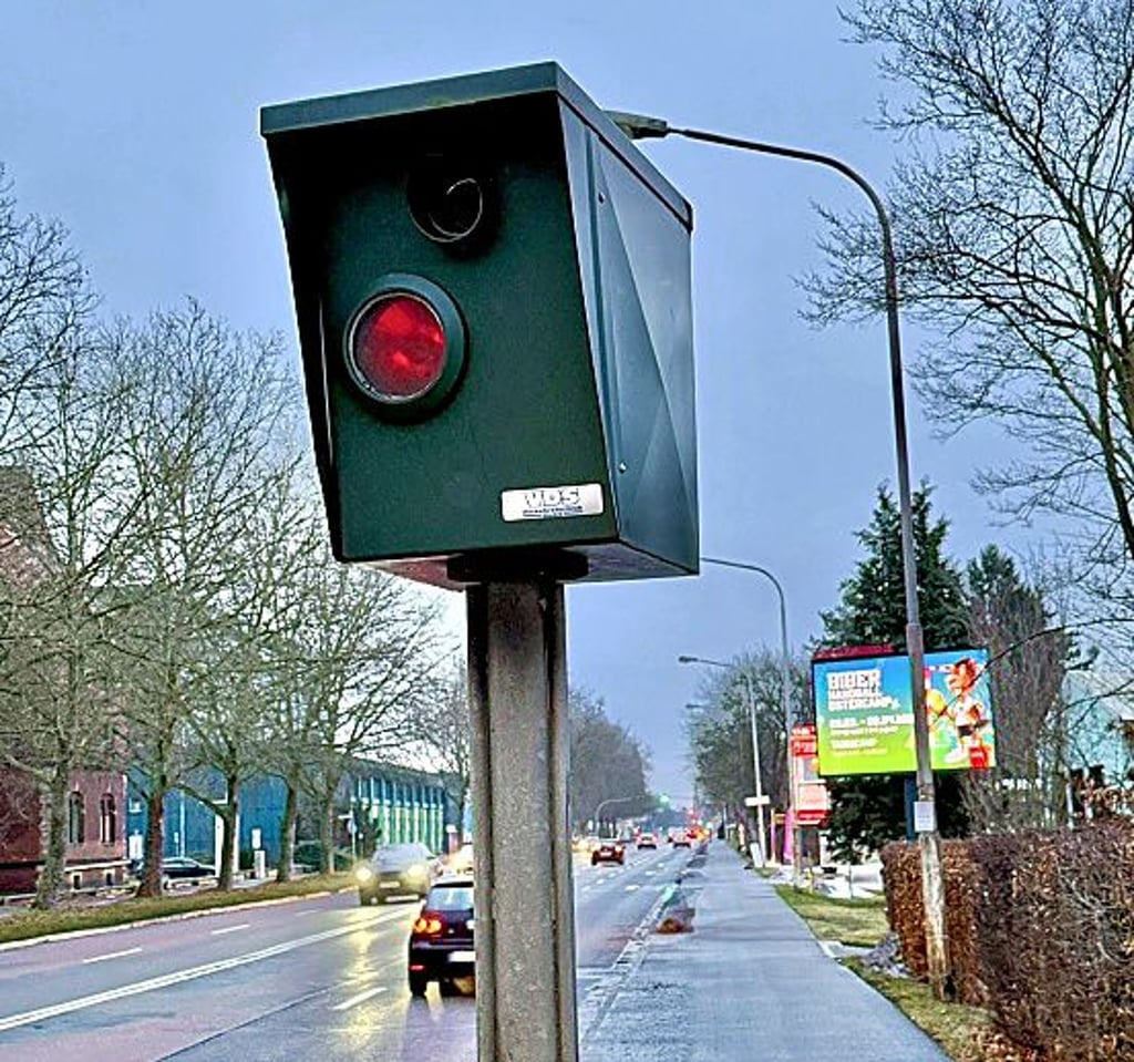 Der Blitzer an der Albrechtstraße machte ein Foto vom schnellsten Raser 2025.