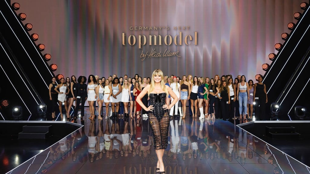 Mehrere hundert Model-Anwärterinnen sind zum offenen Casting gekommen.