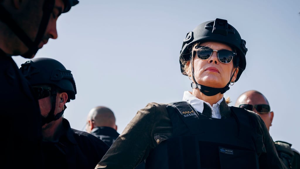 Als erste deutsche Politikerin nach dem Überfall der Hamas vom 7. Oktober im Gazastreifen: Bundestagspräsidentin Klöckner