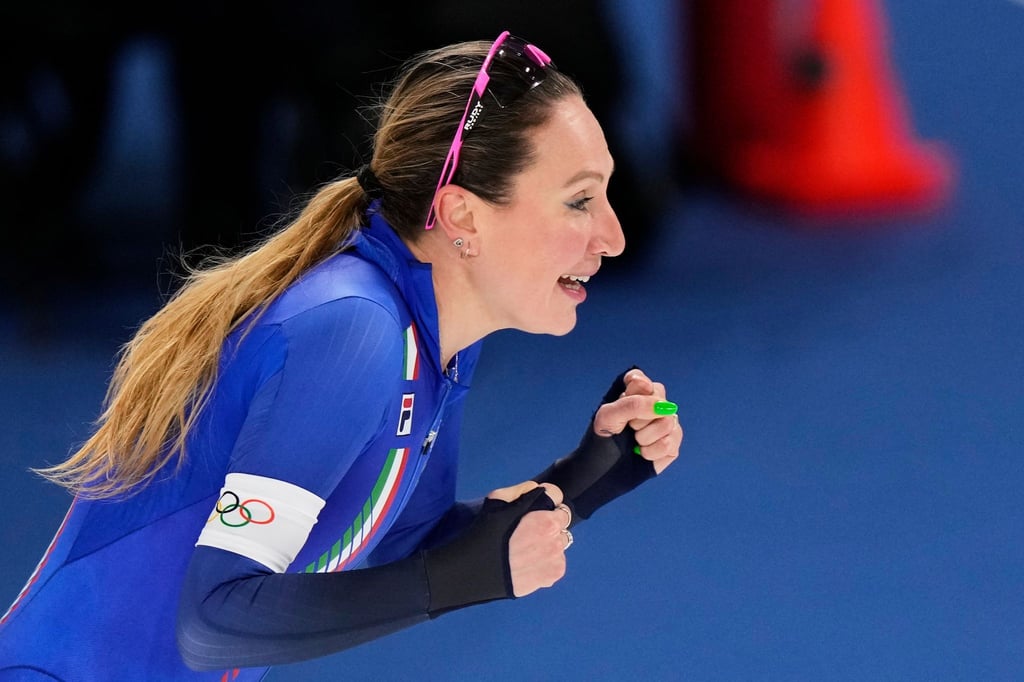 Die Italienerin Francesca Lollobrigida gewann über 5.000 Meter ihre zweite Goldmedaille bei diesen Spielen.