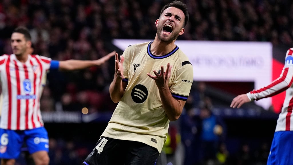 Barcelonas Eric Garcia hadert mit der Leistung seiner Mannschaft.