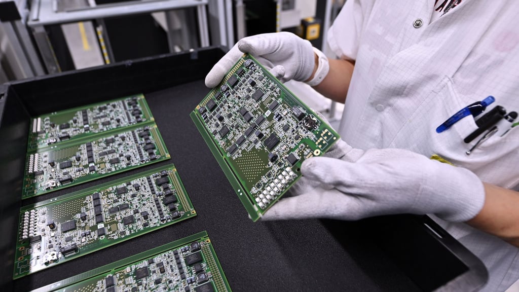 Vor allem der Absatz von Unternehmen, die elektrische Ausrüstungen produzieren, stieg kräftig. (Symbolbild)