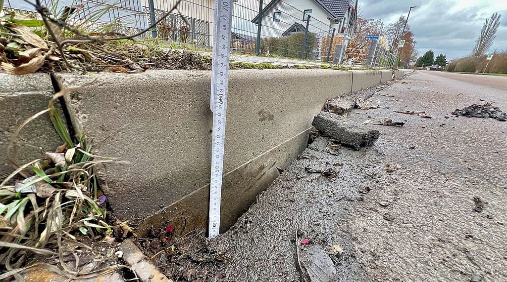 Ein Hohlraum hat sich an der Semmelweisstraße aufgetan. 