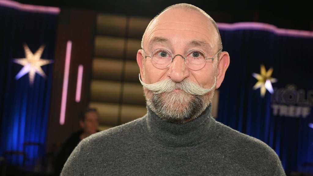 "Bares für Rares"-Moderator Horst Lichter ist ein Fan von ehrenamtlicher Arbeit. Wie er auf Instagram verrät, übt er jetzt offiziell selbst ein Ehrenamt aus.