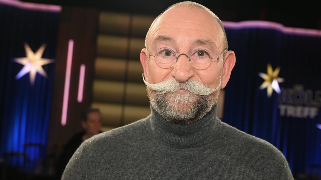 "Bares für Rares"-Moderator Horst Lichter ist ein Fan von ehrenamtlicher Arbeit. Wie er auf Instagram verrät, übt er jetzt offiziell selbst ein Ehrenamt aus.