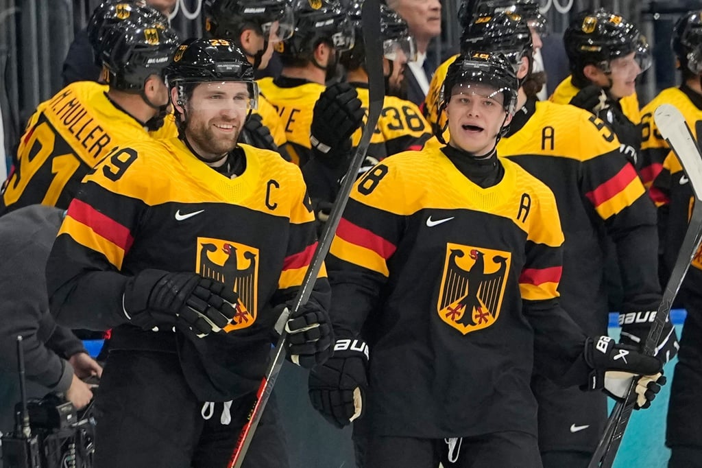 Leon Draisaitl und Tim Stützle führen Deutschlands Eishockey-Team zum Sieg gegen Dänemark