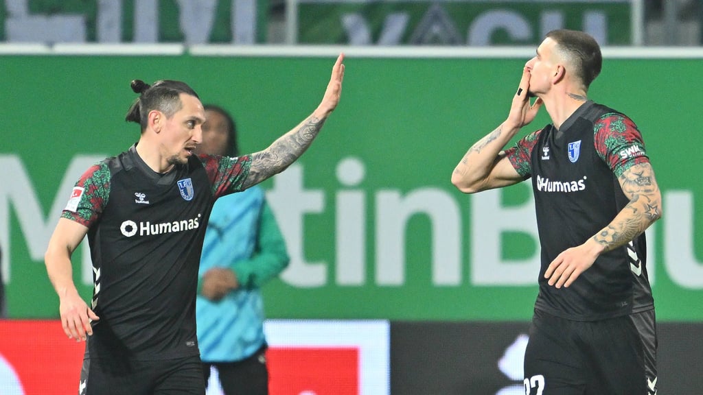 Der Standardschwäche zum Trotz wollen Baris Atik (l.) und Mateusz Zukowski auch gegen Arminia Bielefeld wieder jubeln.