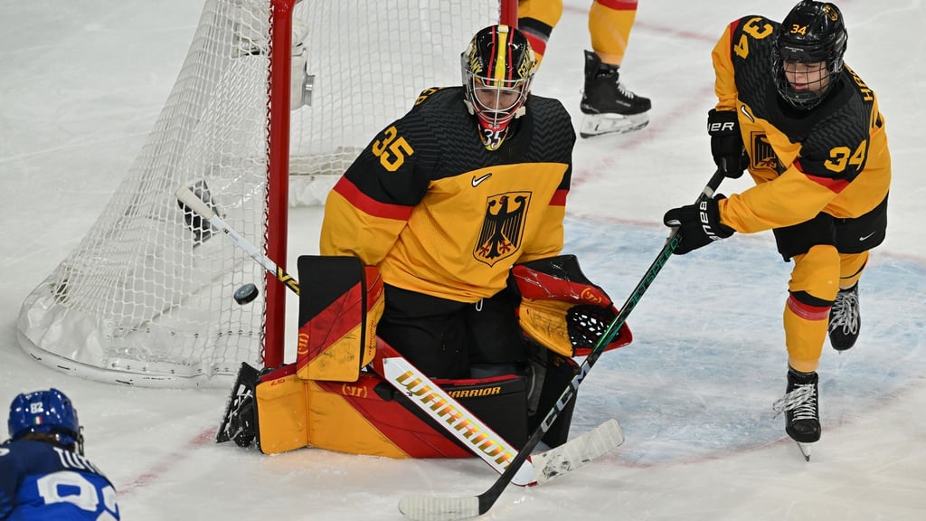 Torhüterin Sandra Abstreiter dürfte gegen Kanada besonders im Fokus stehen.