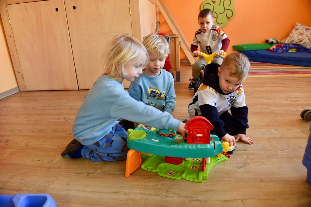 Immer weniger Kinder in den Kitas. SPD-Politiker fordern mehr Unterstützung zum Erhalt der Kita-Struktur.