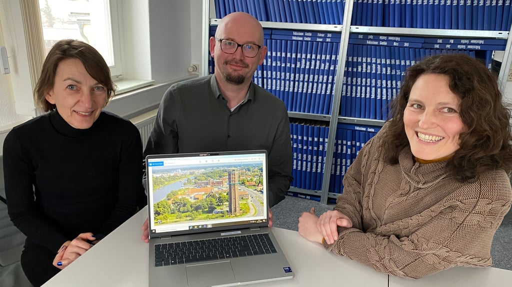 Um den Elbe-Havel-Kanal und sein Umfeld geht es: Der Vorstand des Elbe-Havel-Kunstkanals (v. l.) Susann Golz, Friedemann und Bianca Kahl in der Volksstimme-Redaktion. 