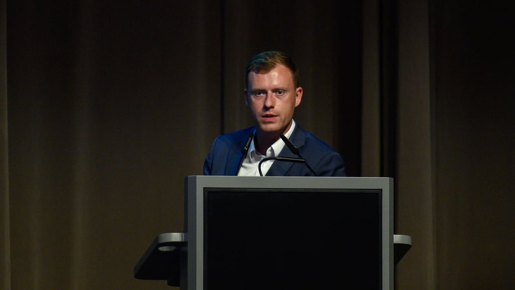 Die Debatte um Vetternwirtschaft-Vorwürfe in der AfD könnte für den Bundestagsabgeordneten Jan Wenzel Schmidt Konsequenzen haben. (Archivbild)