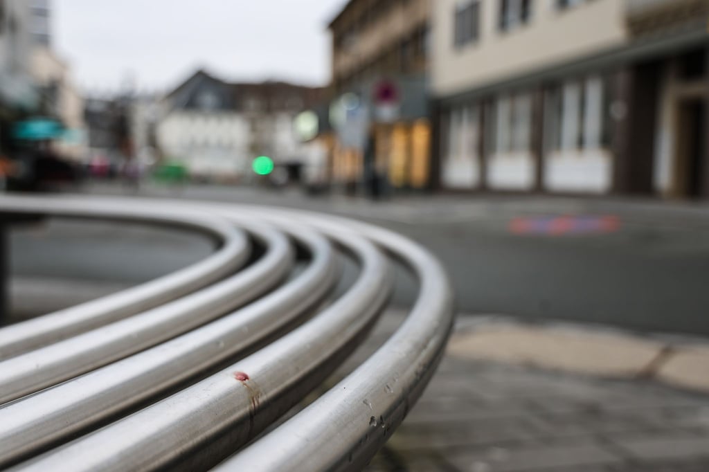 Nach der Tat waren Teile der Innenstadt von Meschede am Freitagmorgen gesperrt.