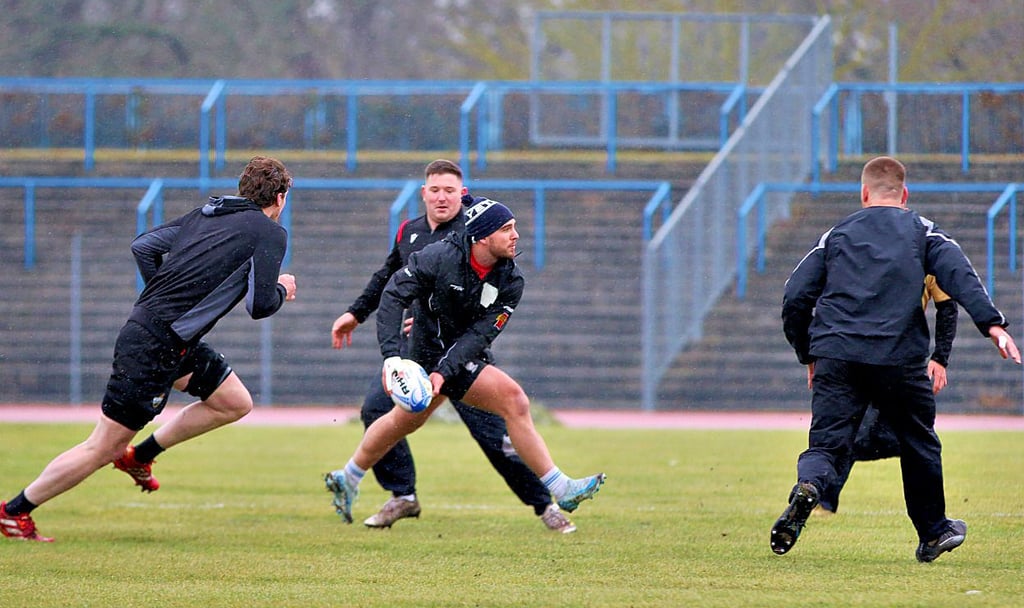 Abschlusstraining der deutschen Rugby-Nationalmannschaft am Freitag im Dessauer Stadion am Paul-Greifzu-Stadion.