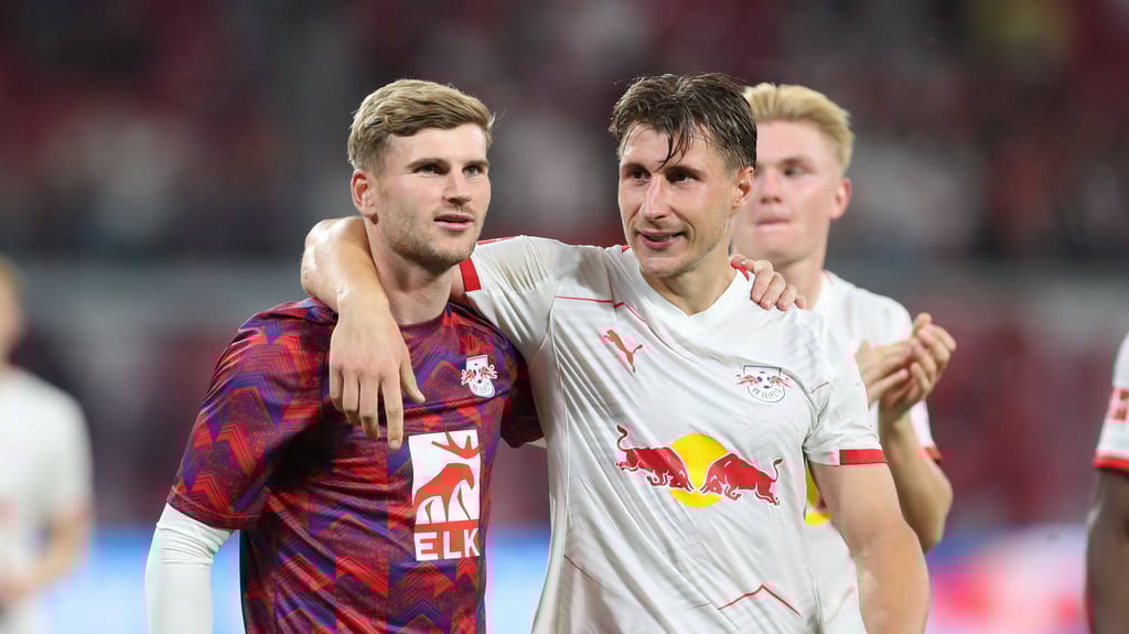 Timo Werner (l.) und sein langjähriger Mitspieler Willi Orban.