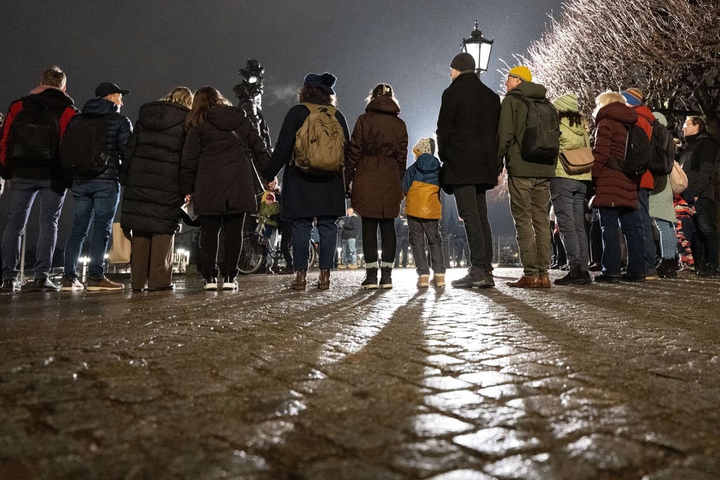 Die Menschenkette wird seit 2010 jedes Jahr am Jahrestag der Zerstörung Dresdens gebildet.