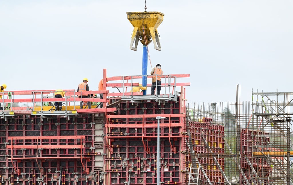 Vor allem das Bauhauptgewerbe beurteilt die Zukunft zurückhaltend. (Symbolbild)