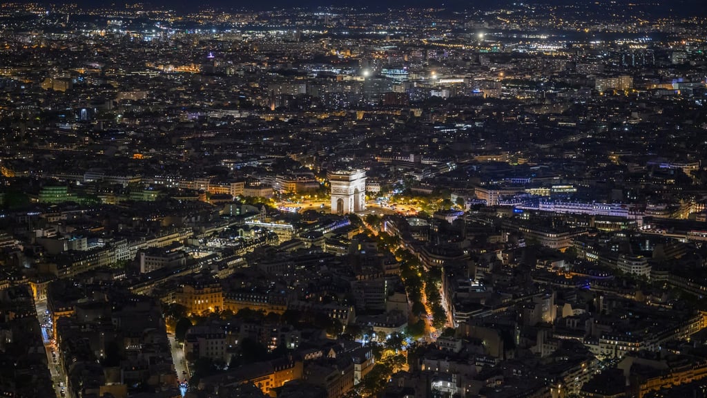 Am Triumphbogen wurde ein Gendarm angegriffen. (Archivbild)