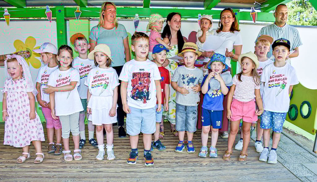 Die Kinder werden in der Verbandsgemeinde Egelner Mulde gut betreut. Zu den Kitas gehört auch das "Apfelbäumchen" in Egeln. Die Aufnahme zeigt die Verabschiedung der künftigen Grundschüler im Sommer 2025.  