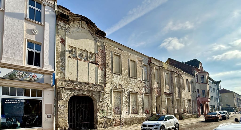 Ein Juwel im Winterschlaf: Der Kristallpalast wurde mehrfach von Investoren hin- und hergereicht.