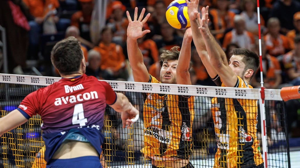 Matthew Knigge und Moritz Reichert konnten die Niederlage der BR Volleys nicht verhindern. (Archivbild)