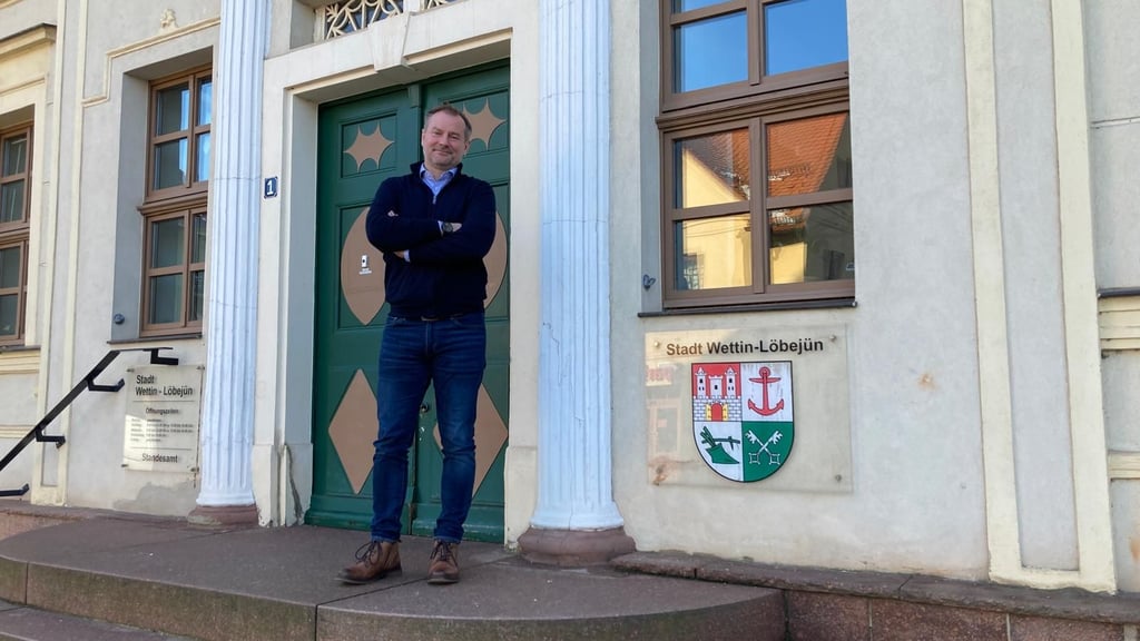 Das Rathaus ist sein neuer Arbeitsplatz: Jens Franke blickt auf sein erstes Jahr als neuer Bürgermeister von Wettin-Löbejün zurück.