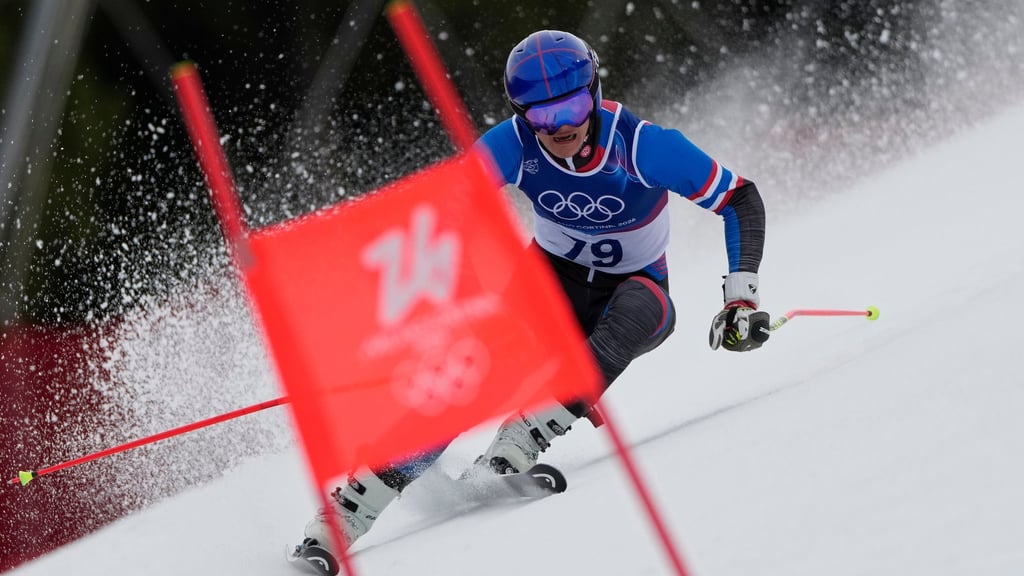 In Konstanz auf der Schule, für Thailand im olympischen Riesenslalom: Fabian Wiest.