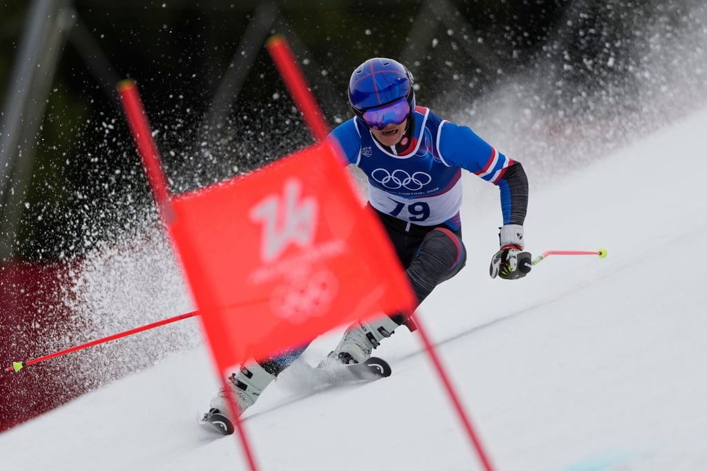 In Konstanz auf der Schule, für Thailand im olympischen Riesenslalom: Fabian Wiest.