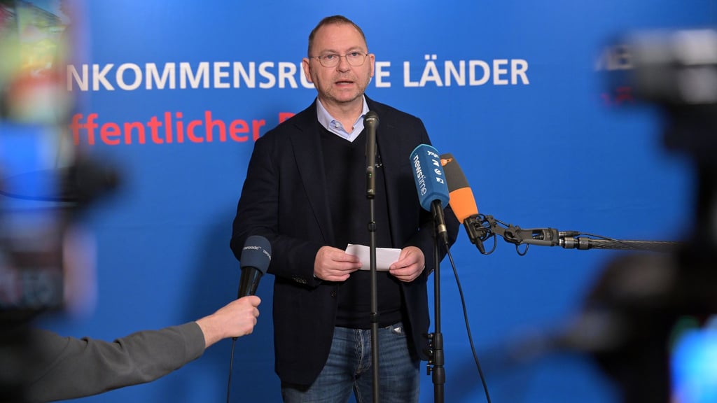 Werneke verkündet die Einigung.