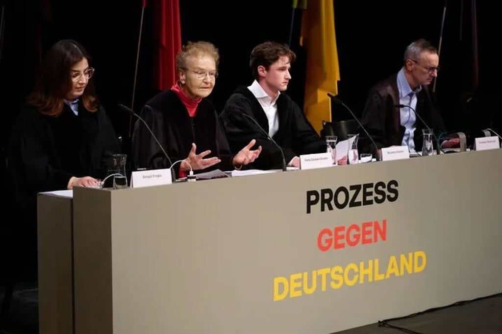 In dem fiktiven Prozess wird über ein Verbot der AfD verhandelt.