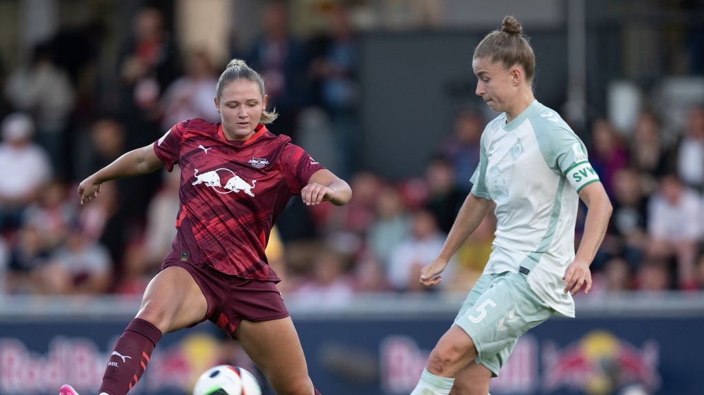 Leipzigs Marleen Schimmer (l.) erzielte gegen Nürnberg zwei frühe Tore.