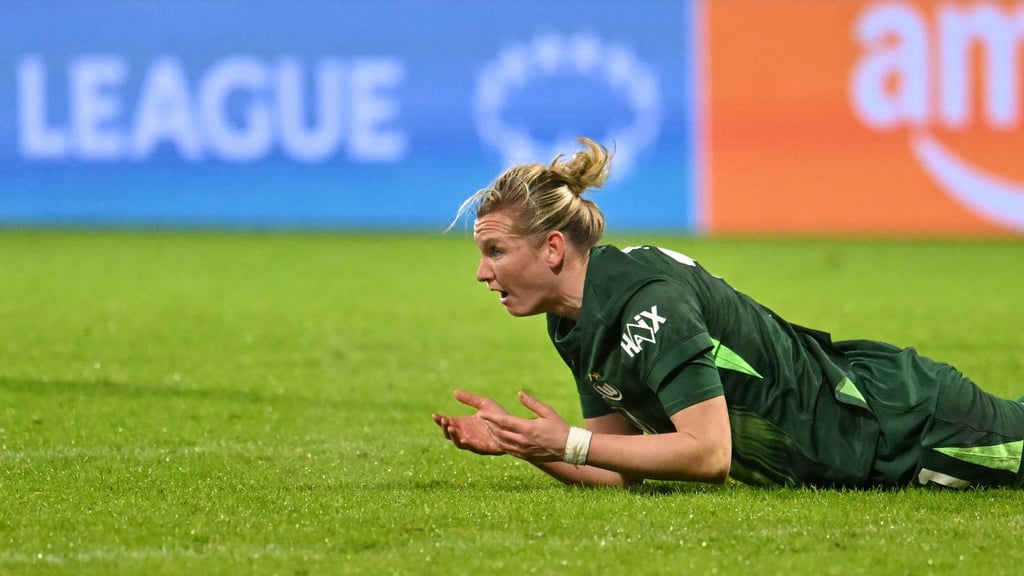 Die Meisterschaft ist für Wolfsburgs Stürmerin Alexandra Popp nach dem Remis gegen Essen weit entfernt. (Archivbild)