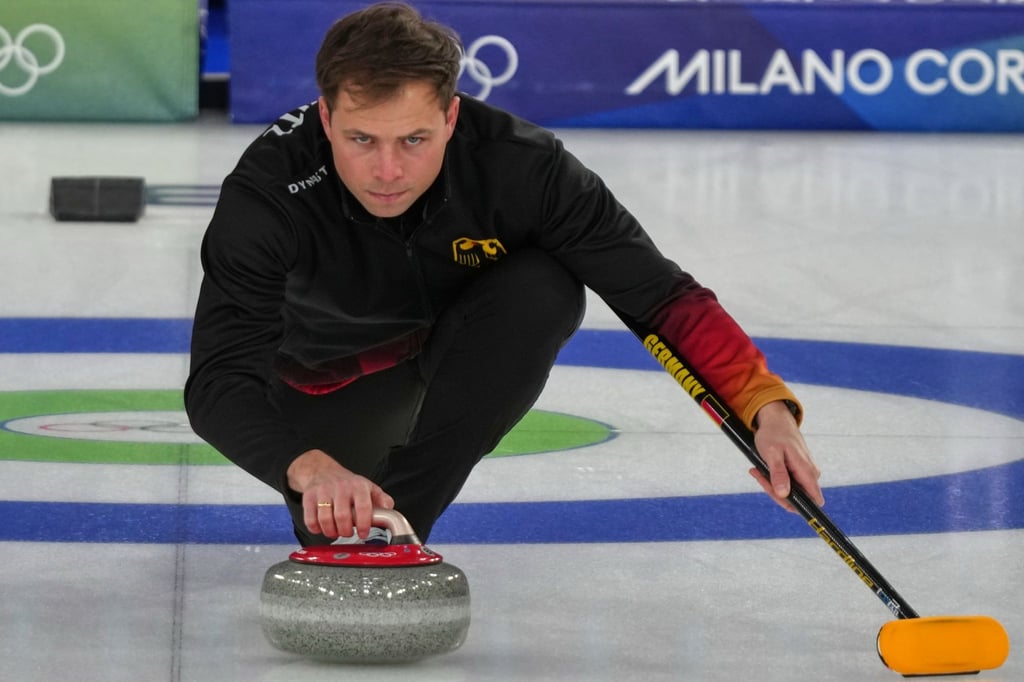 Deutschlands Curling-Kapitän Marc Muskatewitz im Spiel gegen Großbritannien.