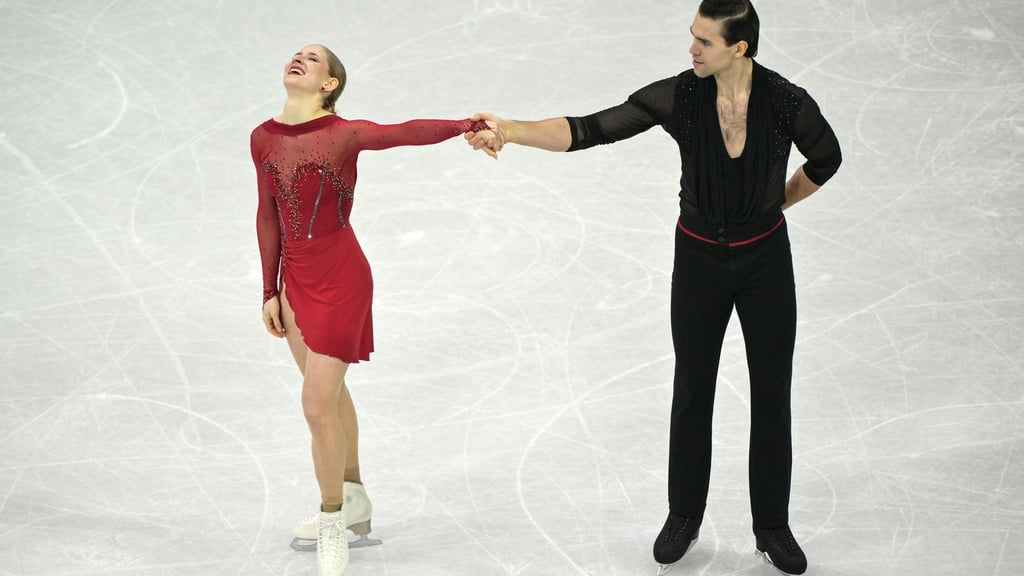 Starke Vorstellung: Minerva Hase und Nikita Volodin liegen nach dem Kurzprogramm in Führung.
