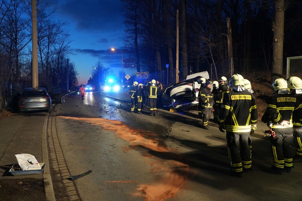 Laut Polizei entstand an den Autos ein Sachschaden in Höhe von 30.000 Euro. (Symbolfoto)