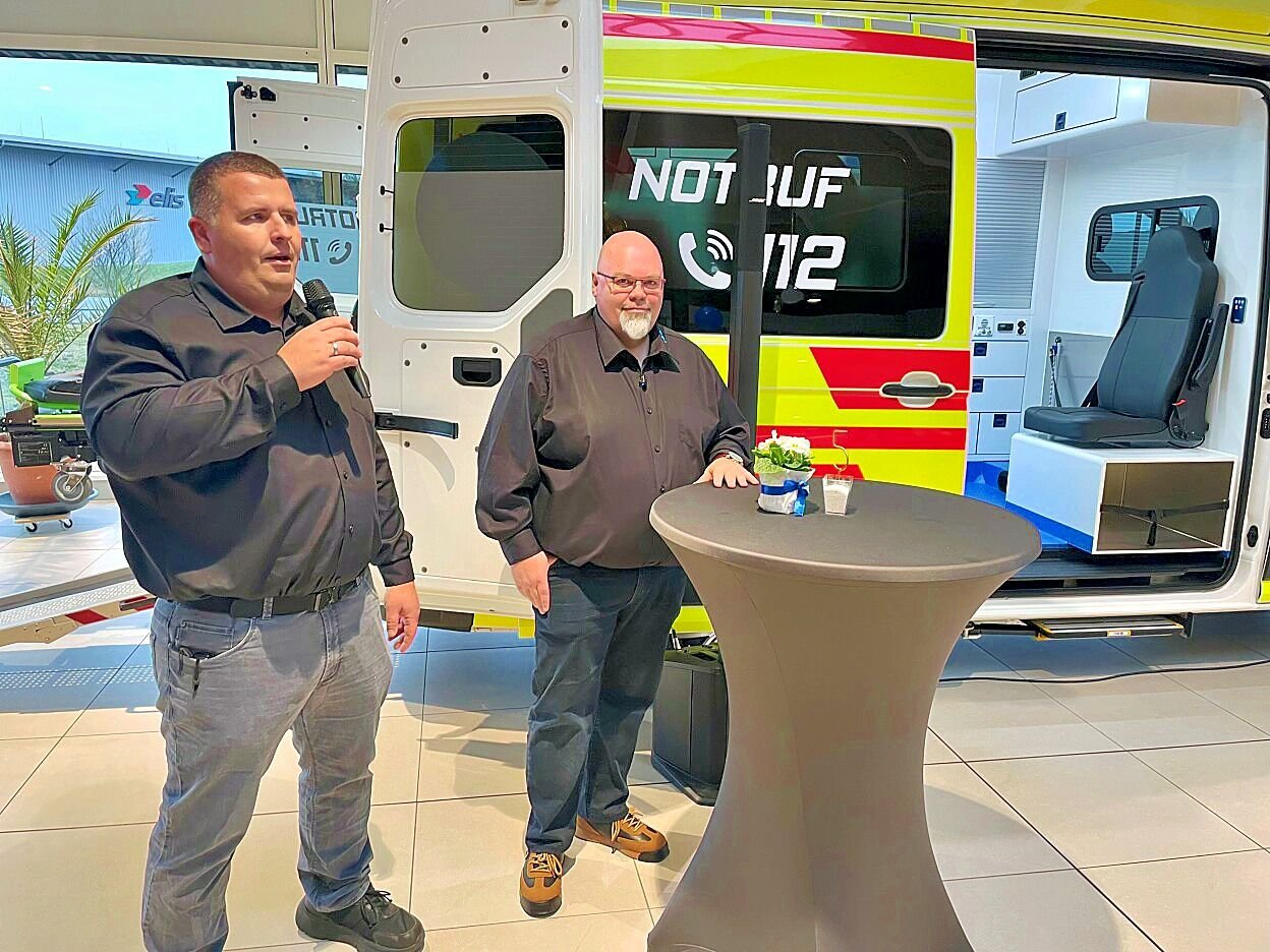 Blaulichtfahrzeuge: Schönebeck: Ein Autohaus für Rettungswagen