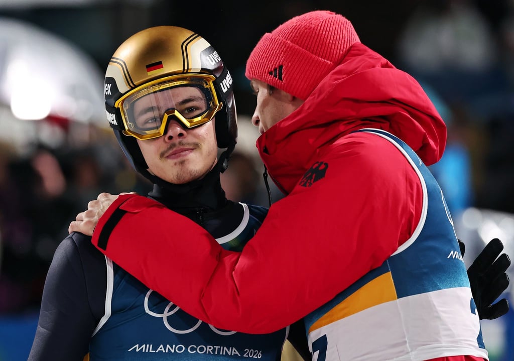 Einzel-Olympiasieger Philipp Raimund (l) und Andreas Wellinger (r) gehören zum deutschen Super-Team-Aufgebot.
