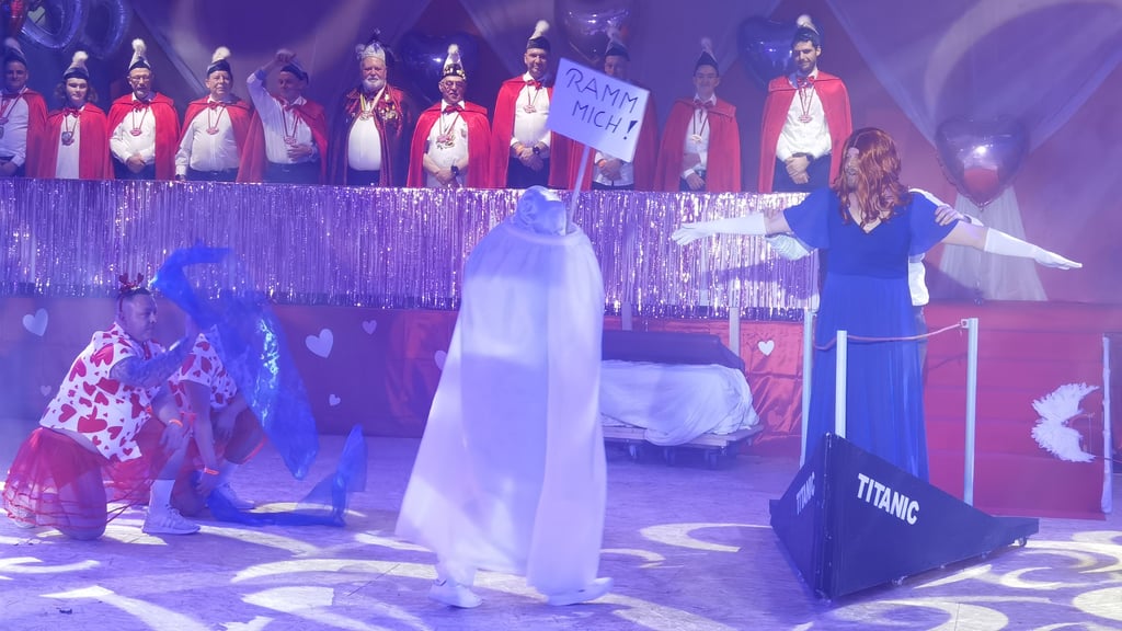 Das Männerballett des BKV heimste mit seiner Choreographie rund um die berühmte Untergangsszene des Hollywood-Films „Titanic“ den größten Jubel im Sportforum ein.