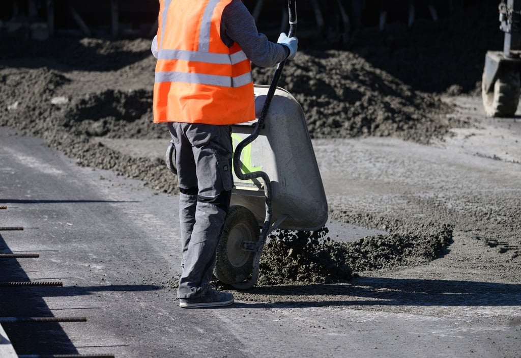 „Die Landesregierung enteignet dann massenweise, wenn es beispielsweise um den Autobahnbau geht“, so Linken-Fraktionschefin Eva von Angern. (Symbolbild)