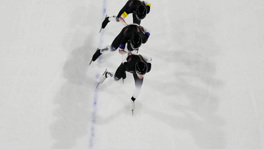 Die deutschen Eisschnellläufer waren im Viertelfinale der Teamverfolgung ohne Chance.