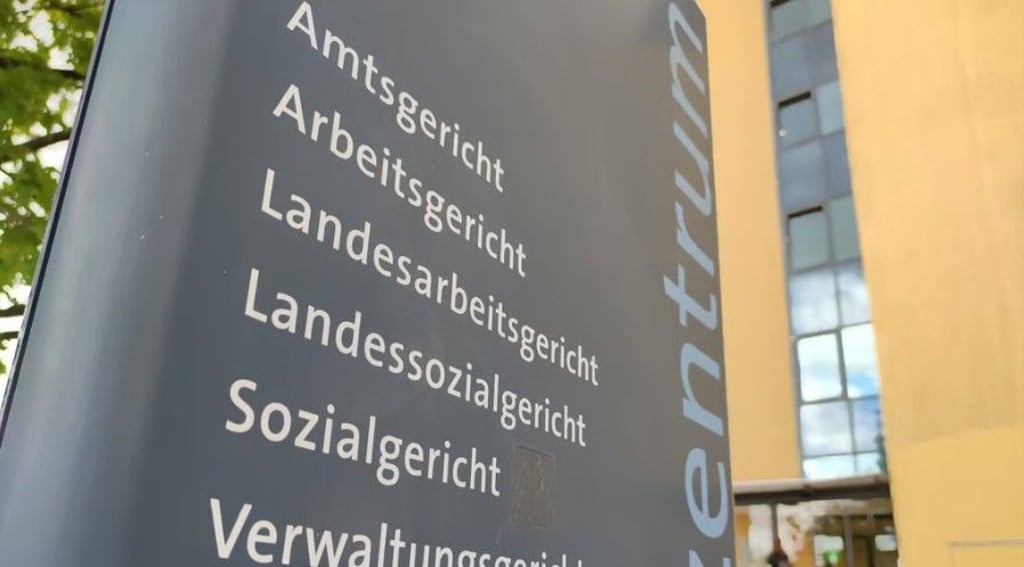 Vor dem Amtsgericht Halle geht es bei einer Verhandlung am Dienstag um eine Räumungsklage gegen eine Wohngemeinschaft.