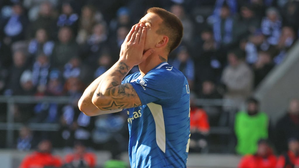 Mateusz Zukowski und Co. sind betrübt.