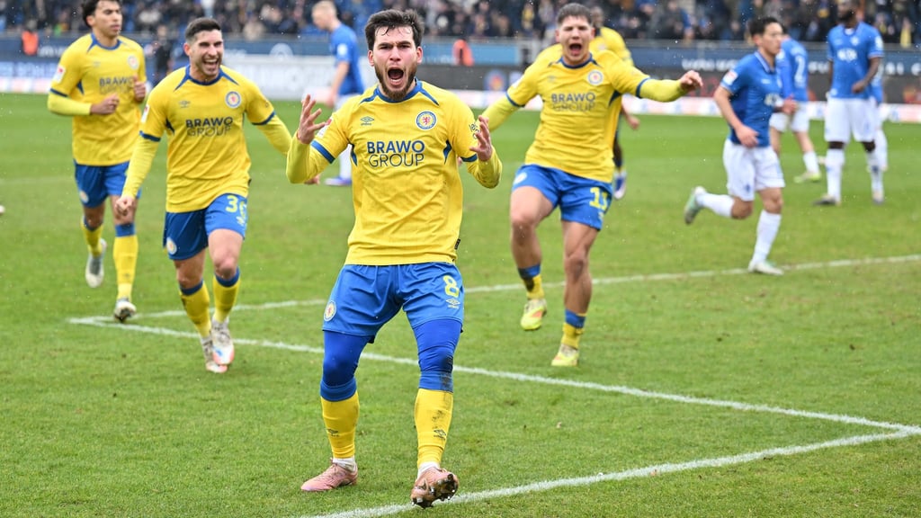 Braunschweiger Jubel nach dem Tor zum 1:0 gegen Darmstadt.