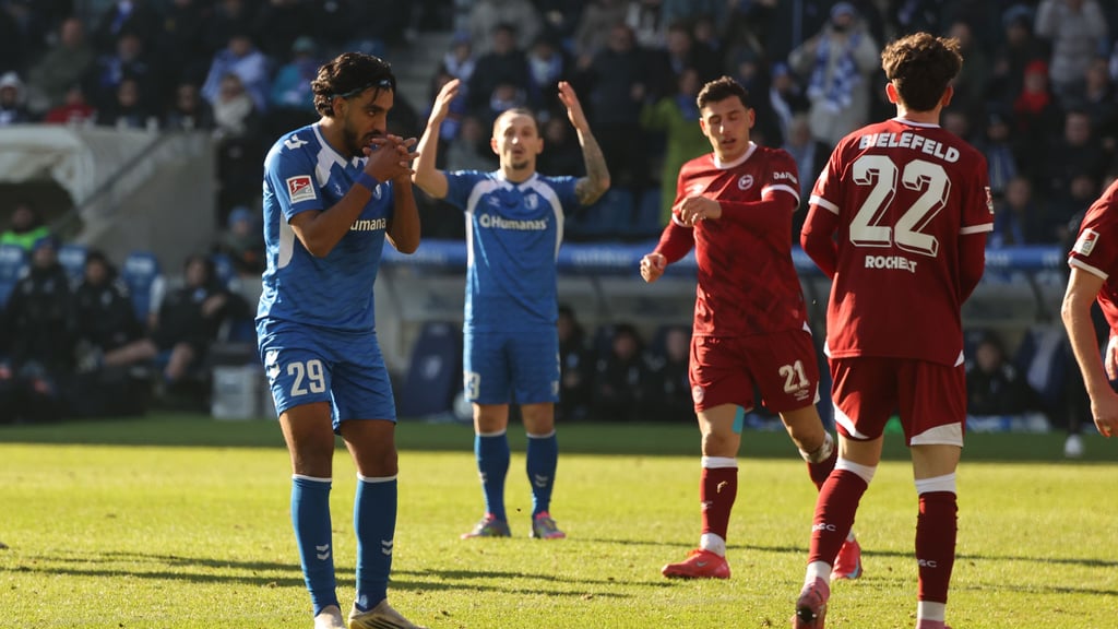 Der 1. FC Magdeburg um Baris Atik und Rayan Ghrieb ist auf den 16. Rang zurückgefallen.